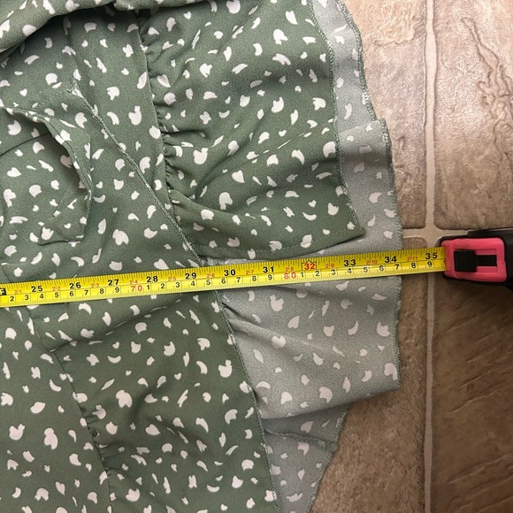 naggoo Green Wrap Dress White Print Size Medium Short Summer Ruffle Hem Flowy - Picture 12 of 12